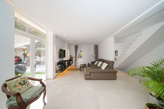 3 soverom Hus til salgs i Albir, Alfaz del Pi / L'Alfàs del Pi med svømmebasseng garasje - € 750 000 (Ref: 8183163)