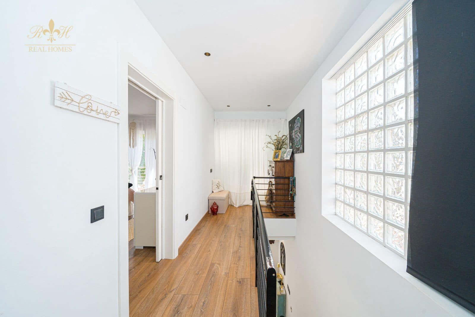 3 sypialnia Dom na sprzedaż w Albir z basenem garażem - 750 000 € (Ref: 8183163)