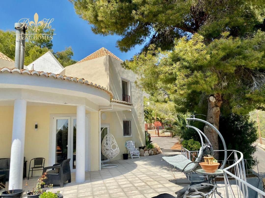 3 soverom Villa til salgs i Altea la Vella med svømmebasseng garasje - € 595 000 (Ref: 8183164)
