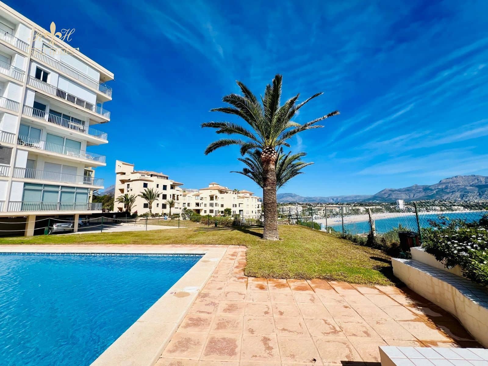 2 Zimmer Wohnung zu vermieten in Albir mit Pool - 1.200 € (Ref: 8262804)