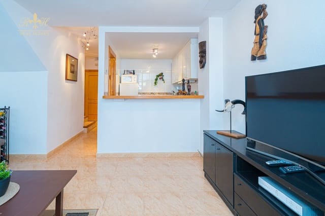 2 makuuhuone Omakotitalo myytävänä paikassa Albir, Alfaz del Pi / L'Alfàs del Pi mukana uima-altaan 
autotalli - 265 000 € (Ref: 8287178)