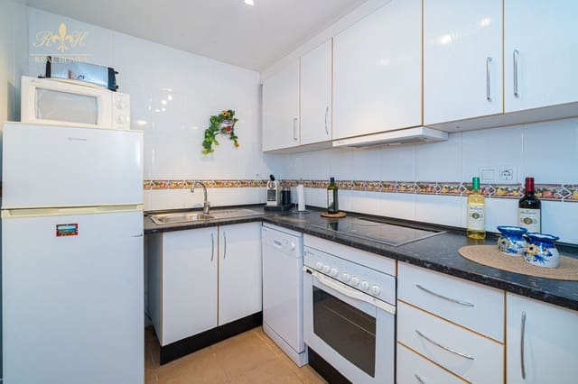 2 makuuhuone Omakotitalo myytävänä paikassa Albir, Alfaz del Pi / L'Alfàs del Pi mukana uima-altaan 
autotalli - 265 000 € (Ref: 8287178)