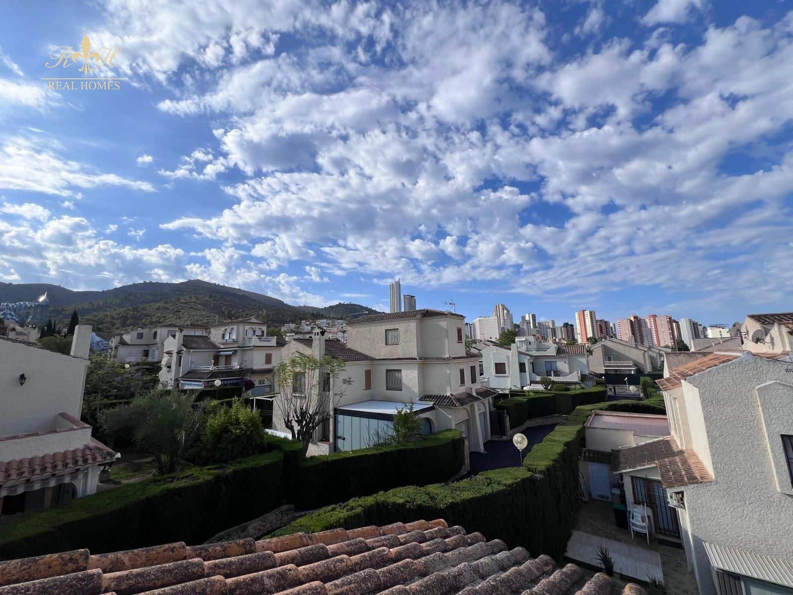 3 soveværelse Byhus til salg i Benidorm med swimmingpool garage - € 420.000 (Ref: 8309182)
