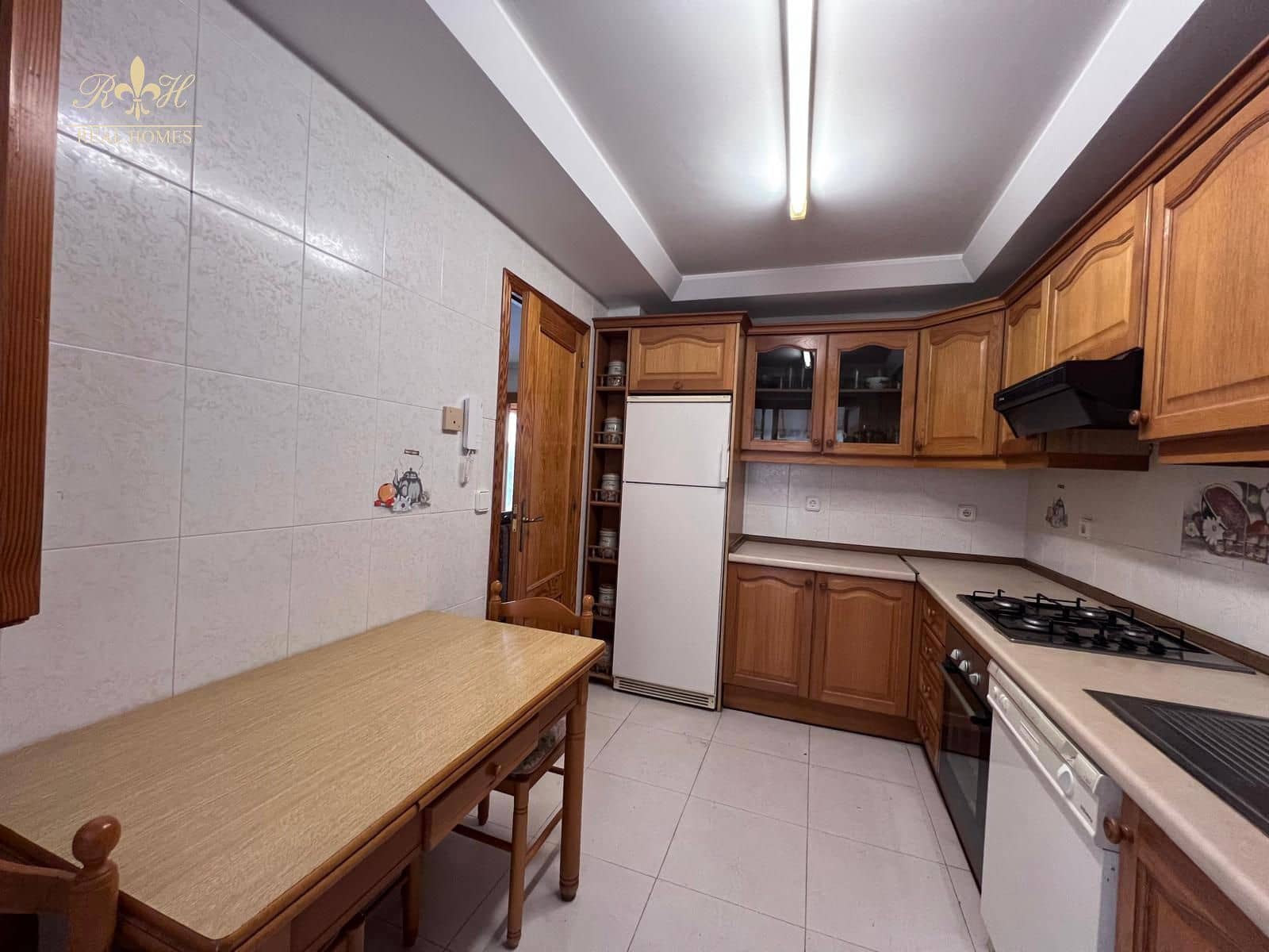 3 soveværelse Byhus til salg i Benidorm med swimmingpool garage - € 420.000 (Ref: 8309182)