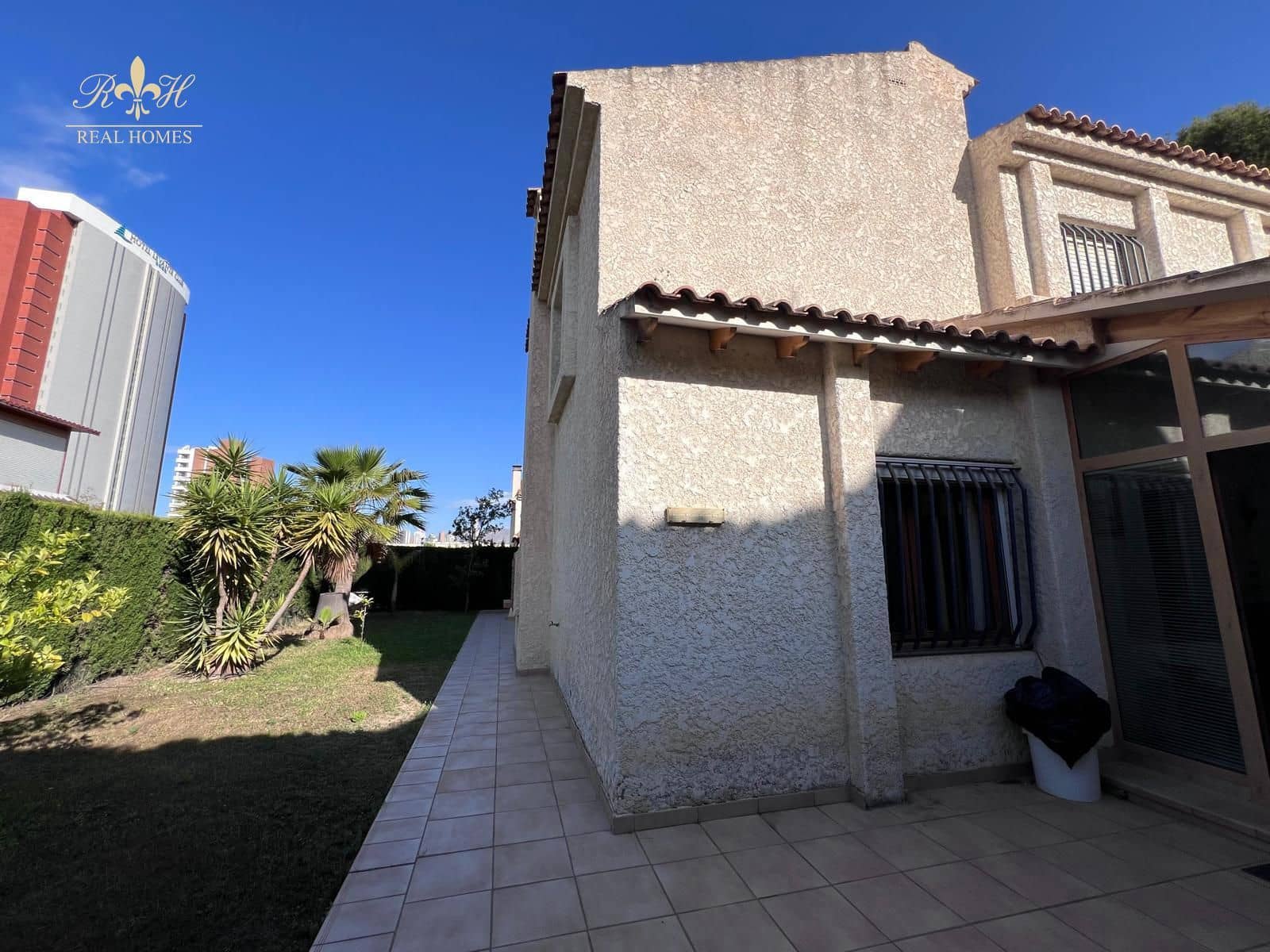 3 soveværelse Byhus til salg i Benidorm med swimmingpool garage - € 420.000 (Ref: 8309182)