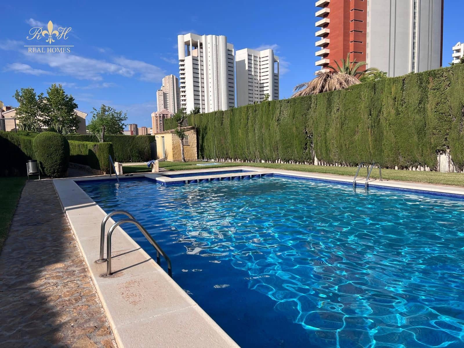 3 soveværelse Byhus til salg i Benidorm med swimmingpool garage - € 420.000 (Ref: 8309182)