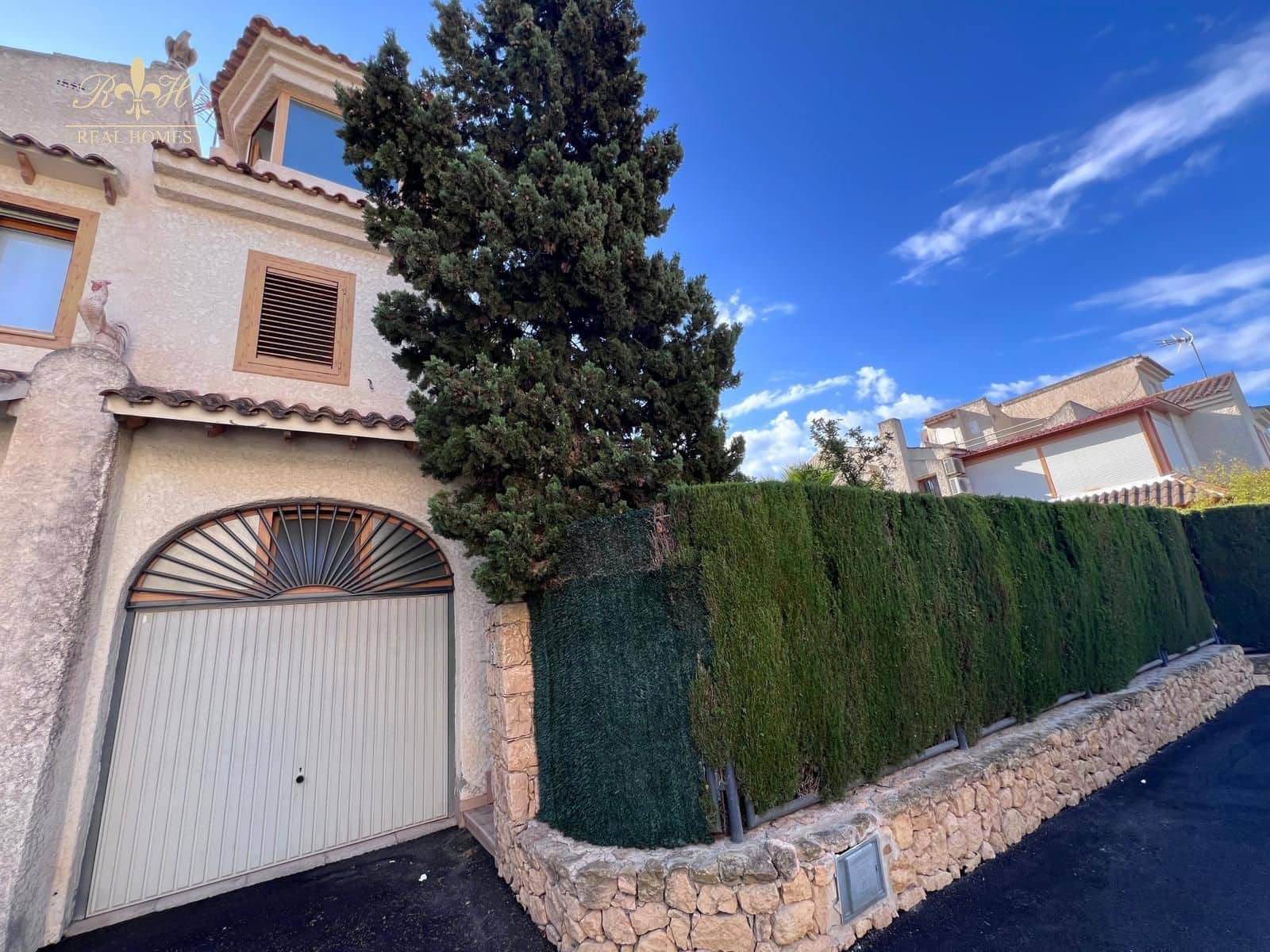 3 soveværelse Byhus til salg i Benidorm med swimmingpool garage - € 420.000 (Ref: 8309182)