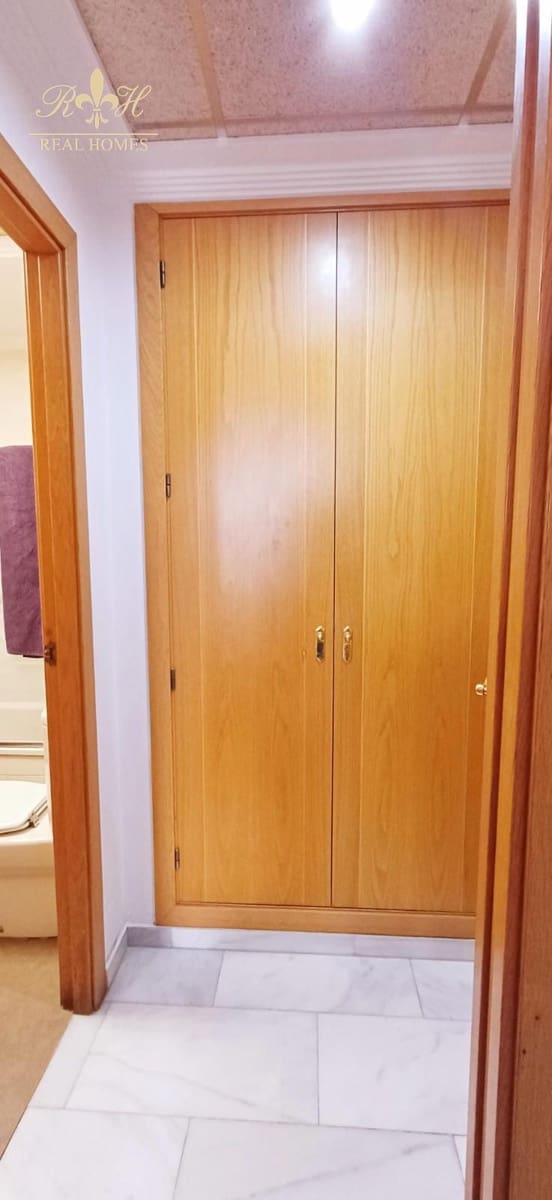 1 soveværelse Lejlighed til salg i Benidorm med swimmingpool garage - € 195.000 (Ref: 8309540)