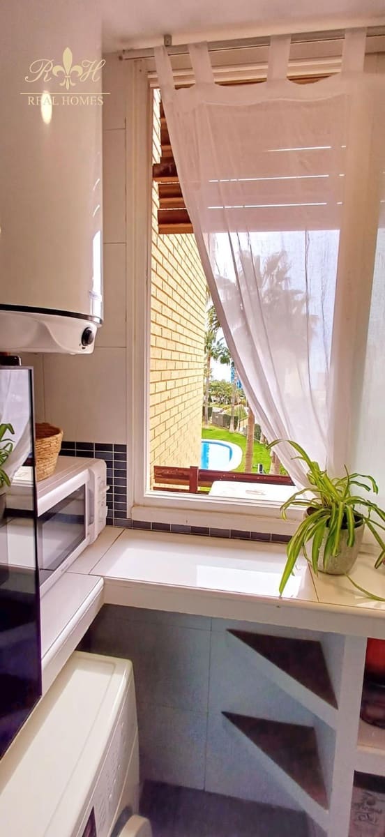 1 soveværelse Lejlighed til salg i Benidorm med swimmingpool garage - € 195.000 (Ref: 8309540)