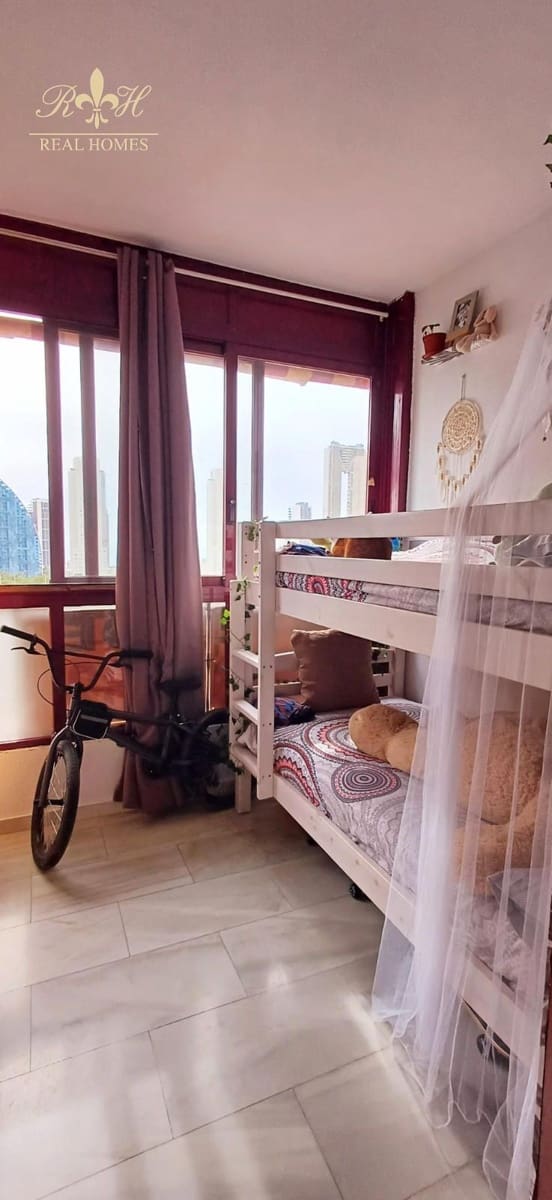 1 soveværelse Lejlighed til salg i Benidorm med swimmingpool garage - € 195.000 (Ref: 8309540)