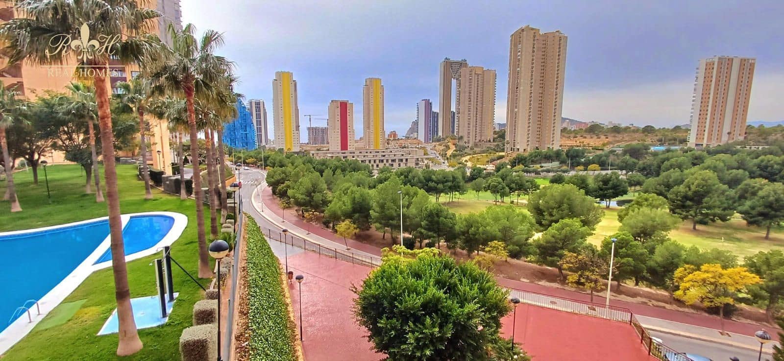 1 soveværelse Lejlighed til salg i Benidorm med swimmingpool garage - € 195.000 (Ref: 8309540)