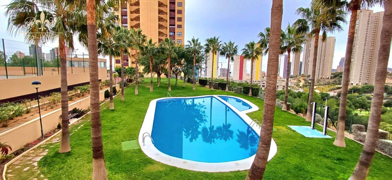 1 soveværelse Lejlighed til salg i Benidorm med swimmingpool garage - € 195.000 (Ref: 8309540)