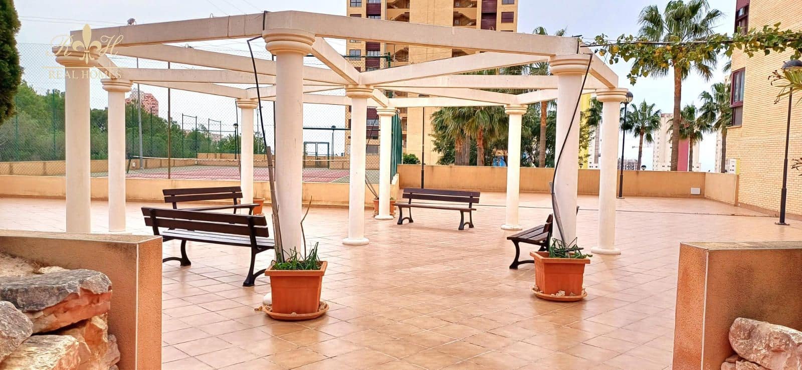 1 soveværelse Lejlighed til salg i Benidorm med swimmingpool garage - € 195.000 (Ref: 8309540)