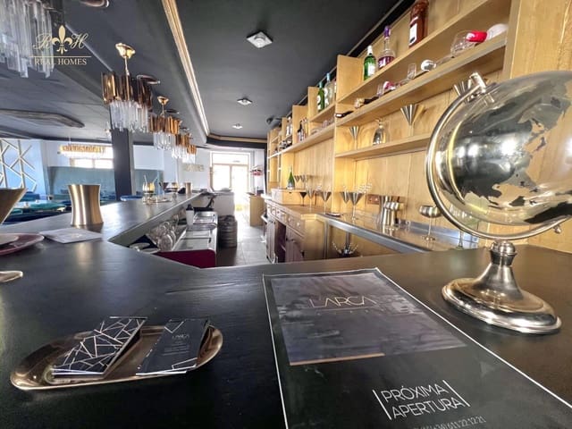 Commercial for rent in Altea - € 1,000 (Ref: 8358279)