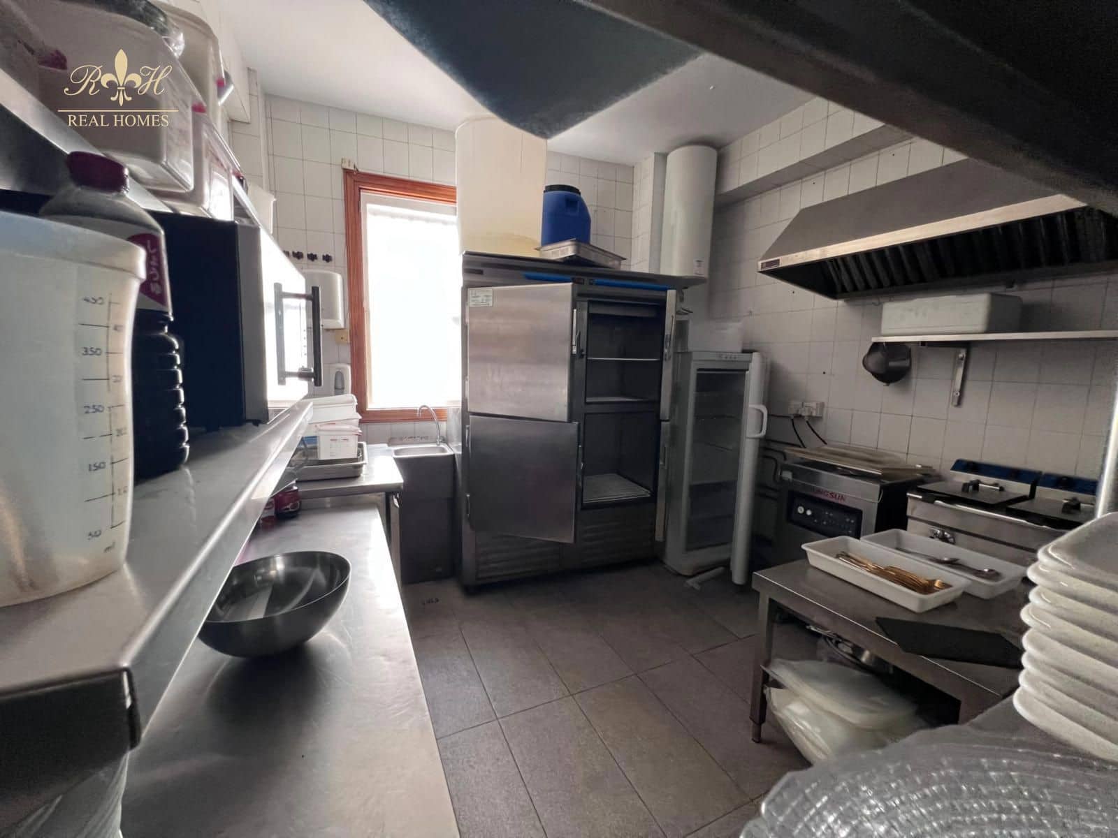 Erhverv til leje i Altea - € 1.000 (Ref: 8358279)