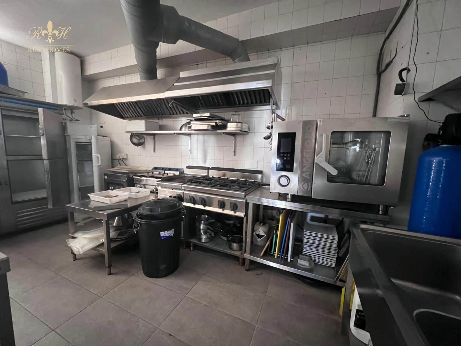 Erhverv til leje i Altea - € 1.000 (Ref: 8358279)