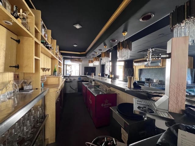 Commercial for rent in Altea - € 1,000 (Ref: 8358279)