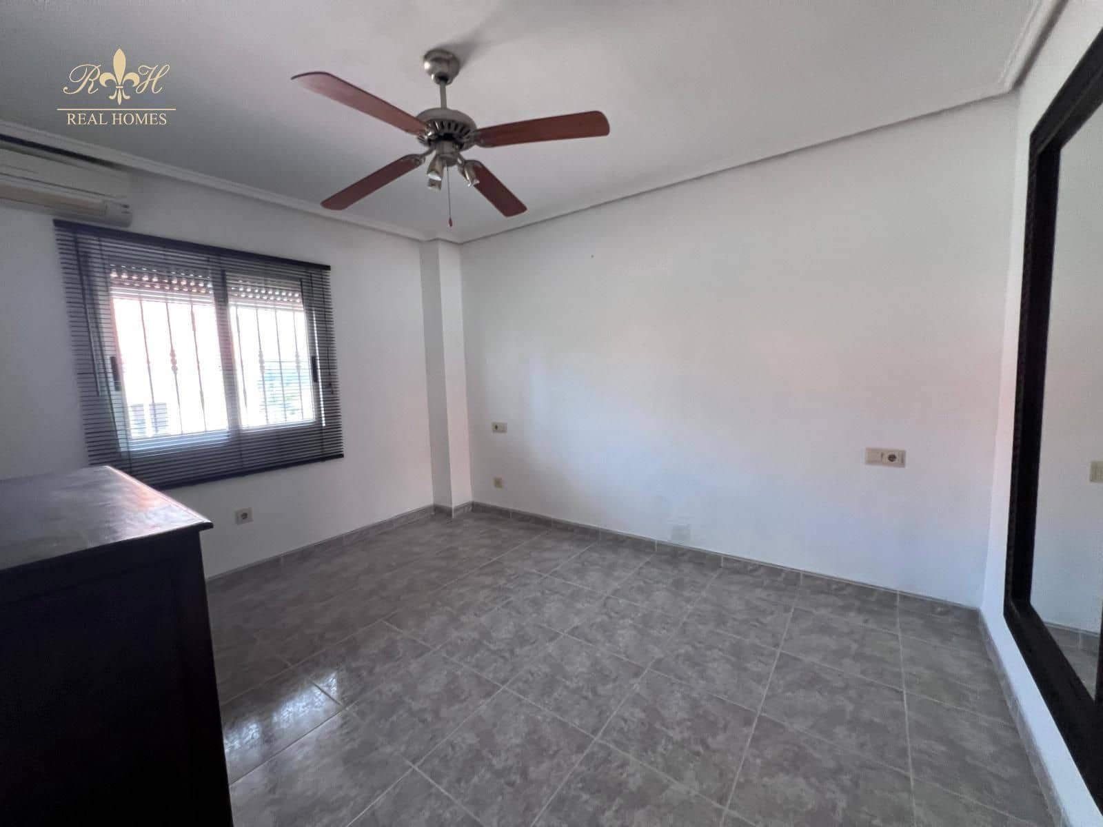 4 soveværelse Byhus til salg i Benidorm med garage - € 480.000 (Ref: 8418201)