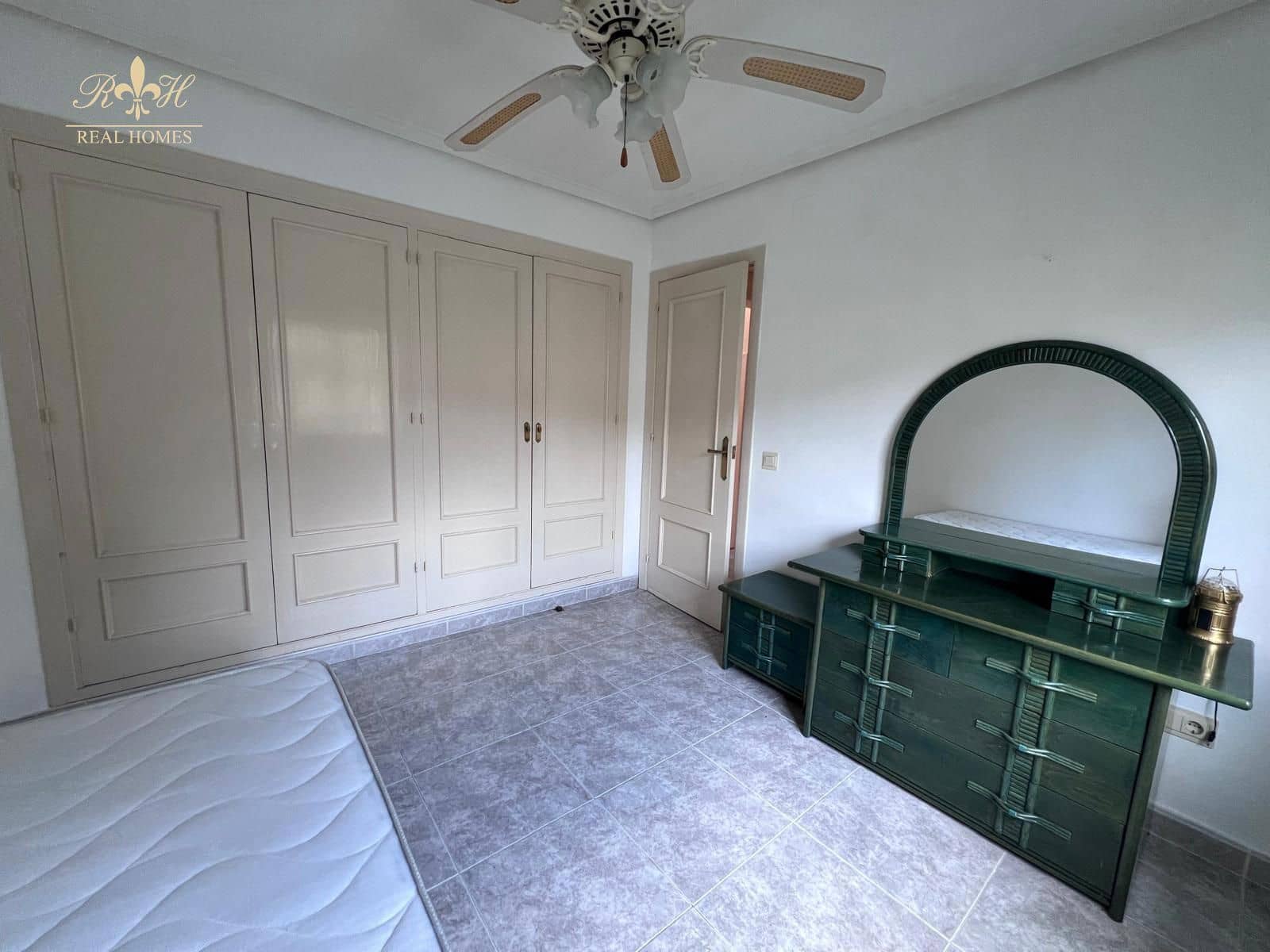 4 soveværelse Byhus til salg i Benidorm med garage - € 480.000 (Ref: 8418201)