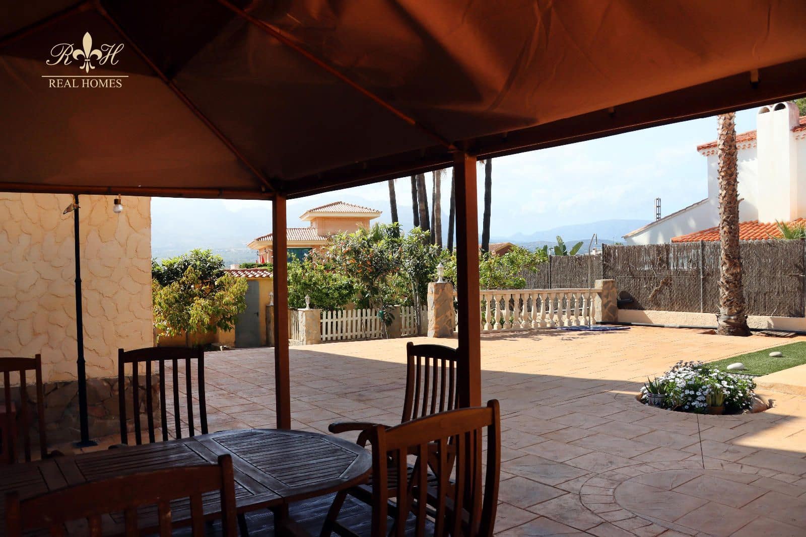 4 soveværelse Byhus til salg i Benidorm med garage - € 480.000 (Ref: 8418201)