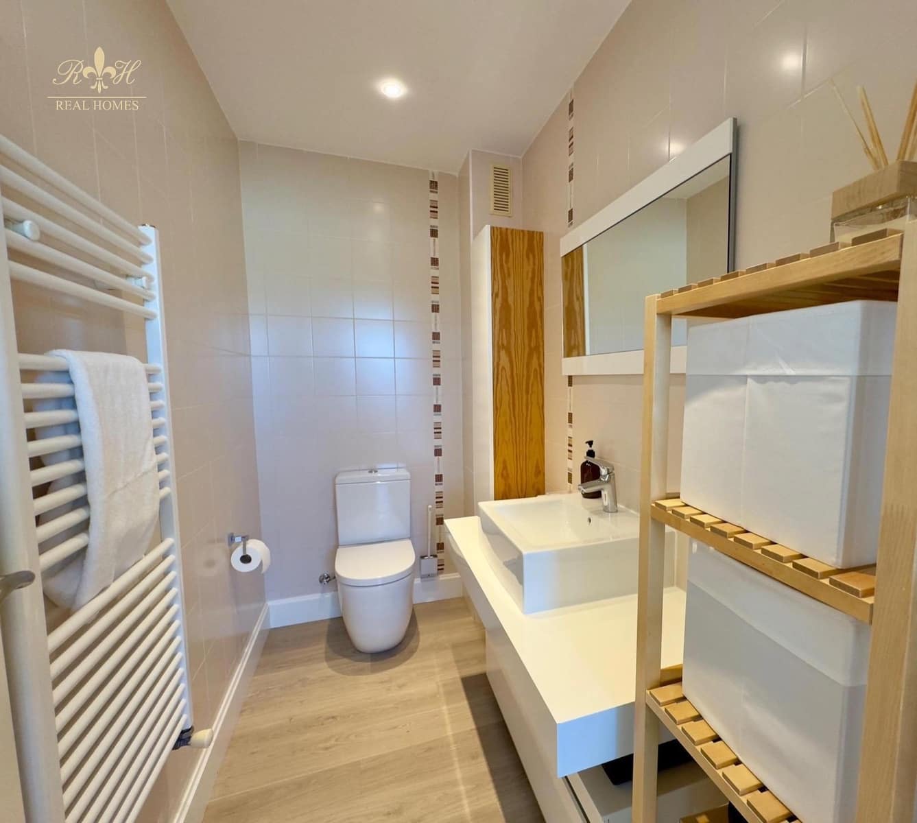 4 sypialnia Dom na sprzedaż w Alfaz del Pi / L'Alfas del Pi z basenem garażem - 598 000 € (Ref: 8427714)