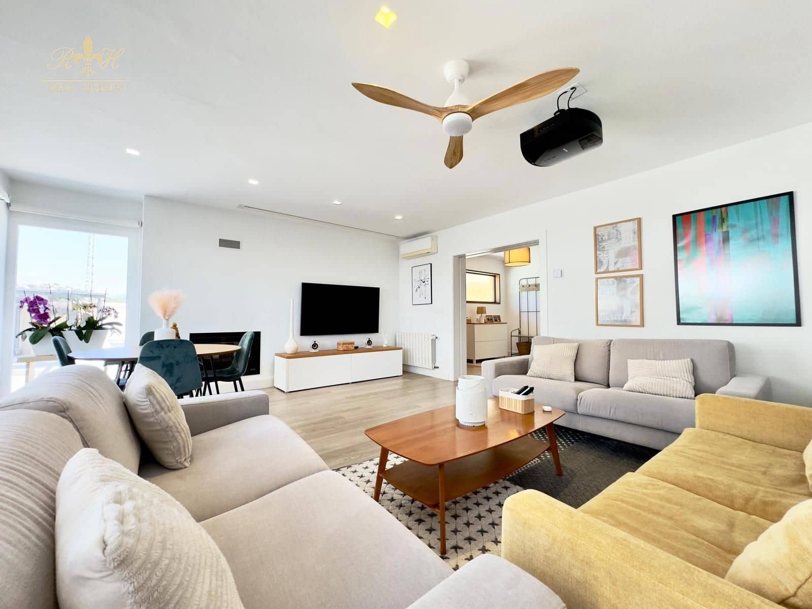 4 sypialnia Dom na sprzedaż w Alfaz del Pi / L'Alfas del Pi z basenem garażem - 598 000 € (Ref: 8427714)