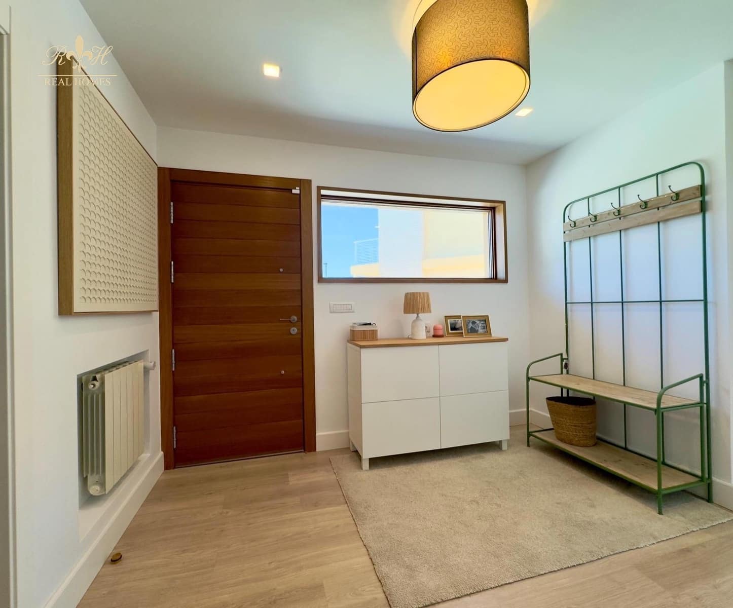 4 sypialnia Dom na sprzedaż w Alfaz del Pi / L'Alfas del Pi z basenem garażem - 598 000 € (Ref: 8427714)