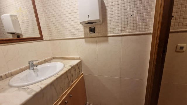 Commercial for sale in Playa Poniente, Benidorm - € 435,000 (Ref: 8441042)