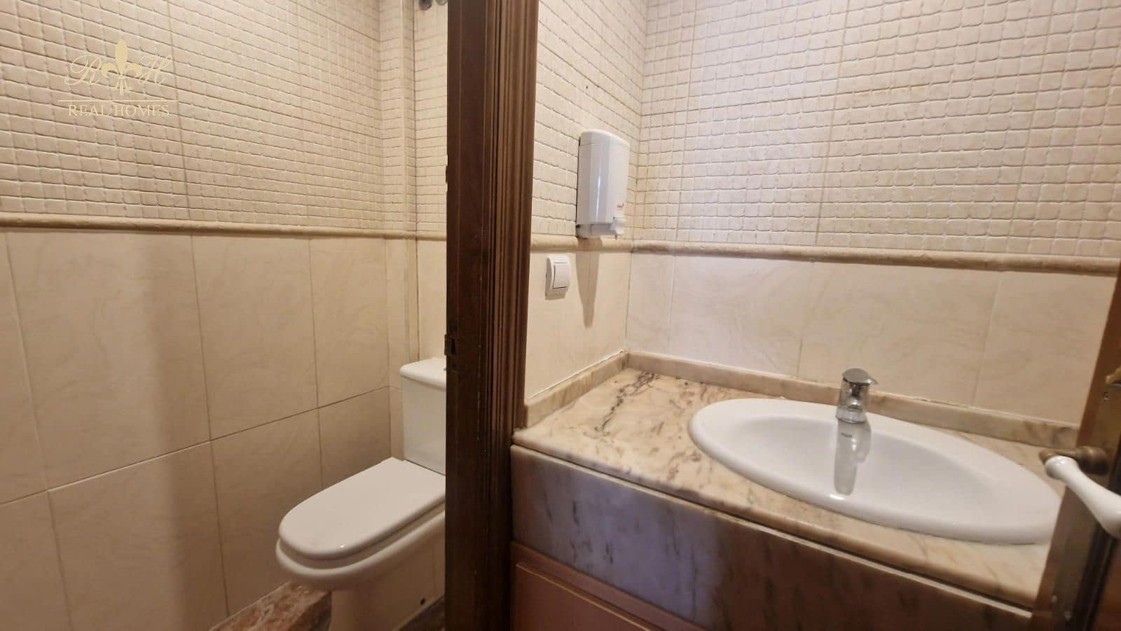 Erhverv til salg i Benidorm - € 435.000 (Ref: 8441042)