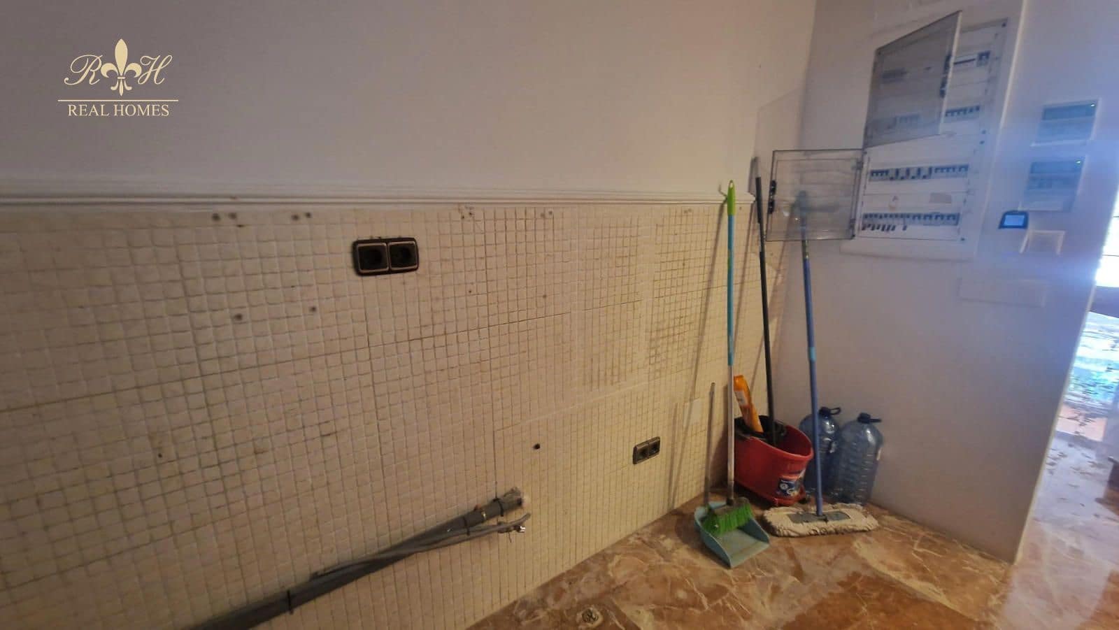 Erhverv til salg i Benidorm - € 435.000 (Ref: 8441042)