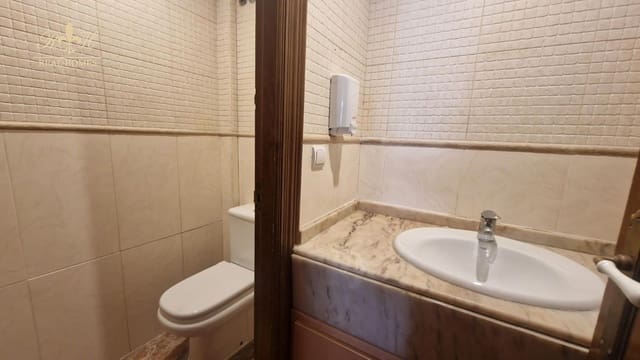 Commercial for sale in Playa Poniente, Benidorm - € 435,000 (Ref: 8441042)