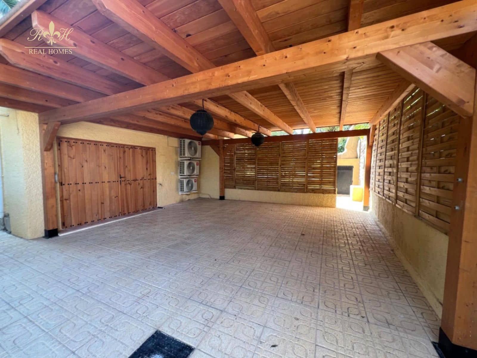 Villa/Maison de 4 chambres à louer à Albir avec piscine garage - 3 500 € (Ref: 8489480)