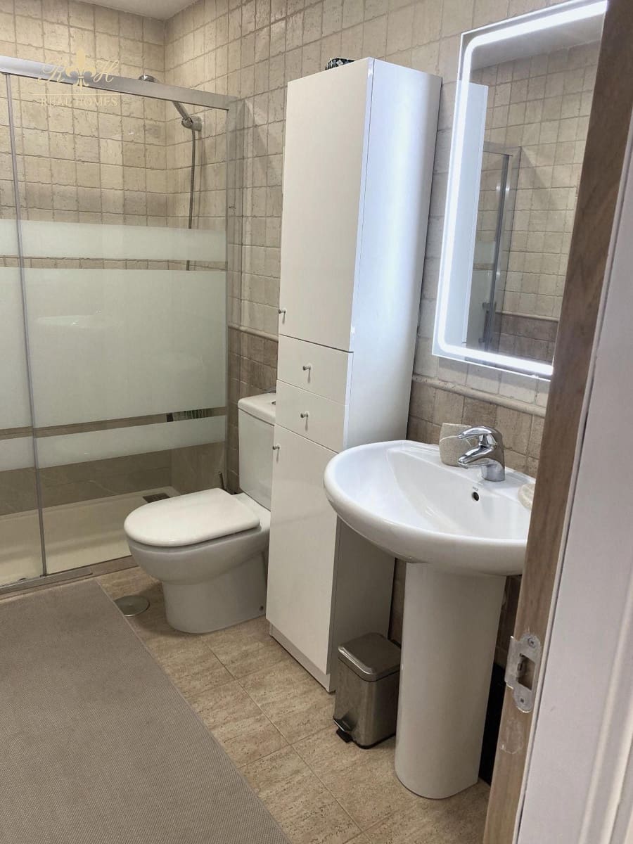 2 quarto Apartamento para arrendar em Albir com piscina - 1 500 € (Ref: 8499174)