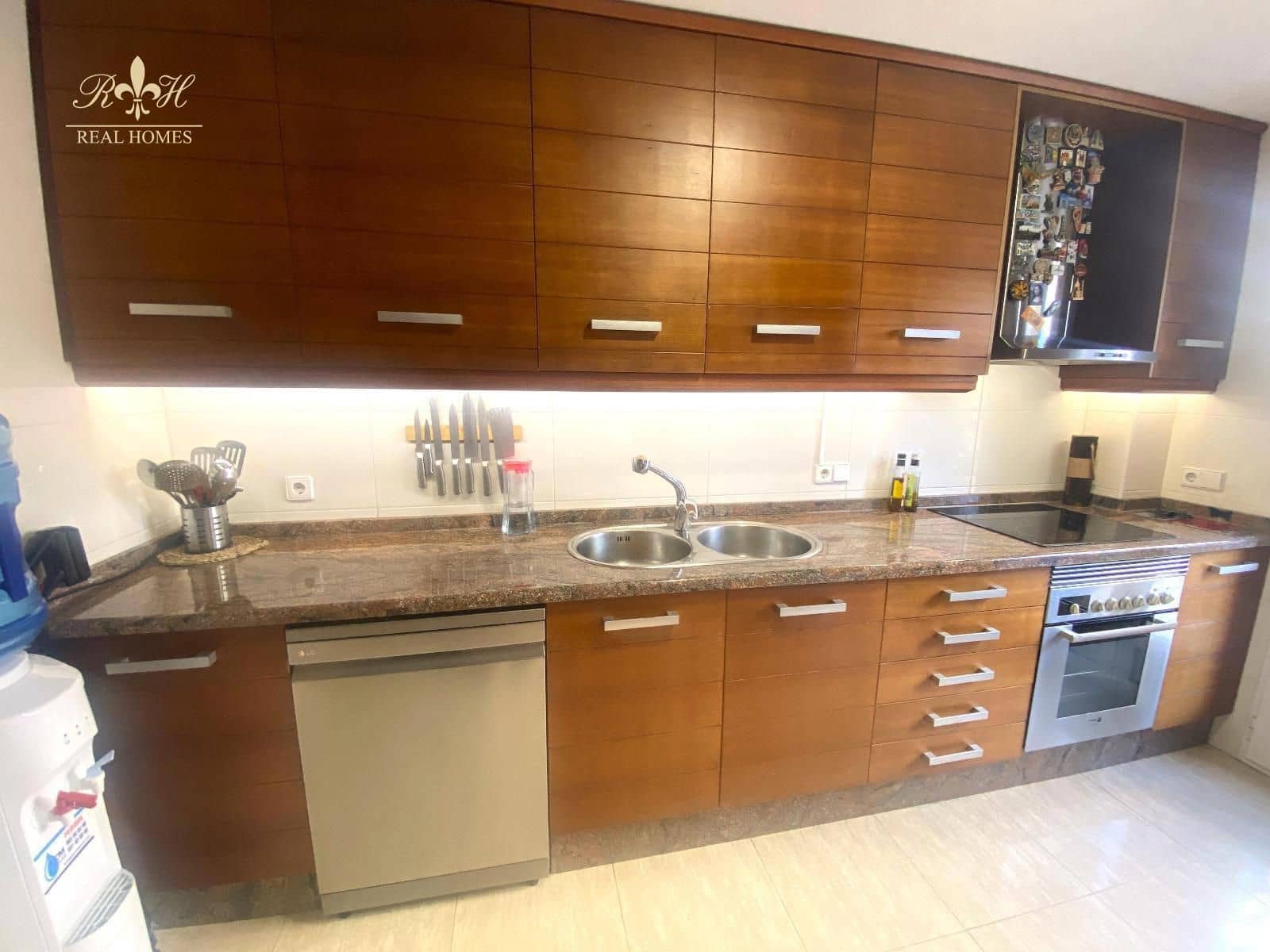 2 quarto Apartamento para arrendar em Albir com piscina - 1 500 € (Ref: 8499174)