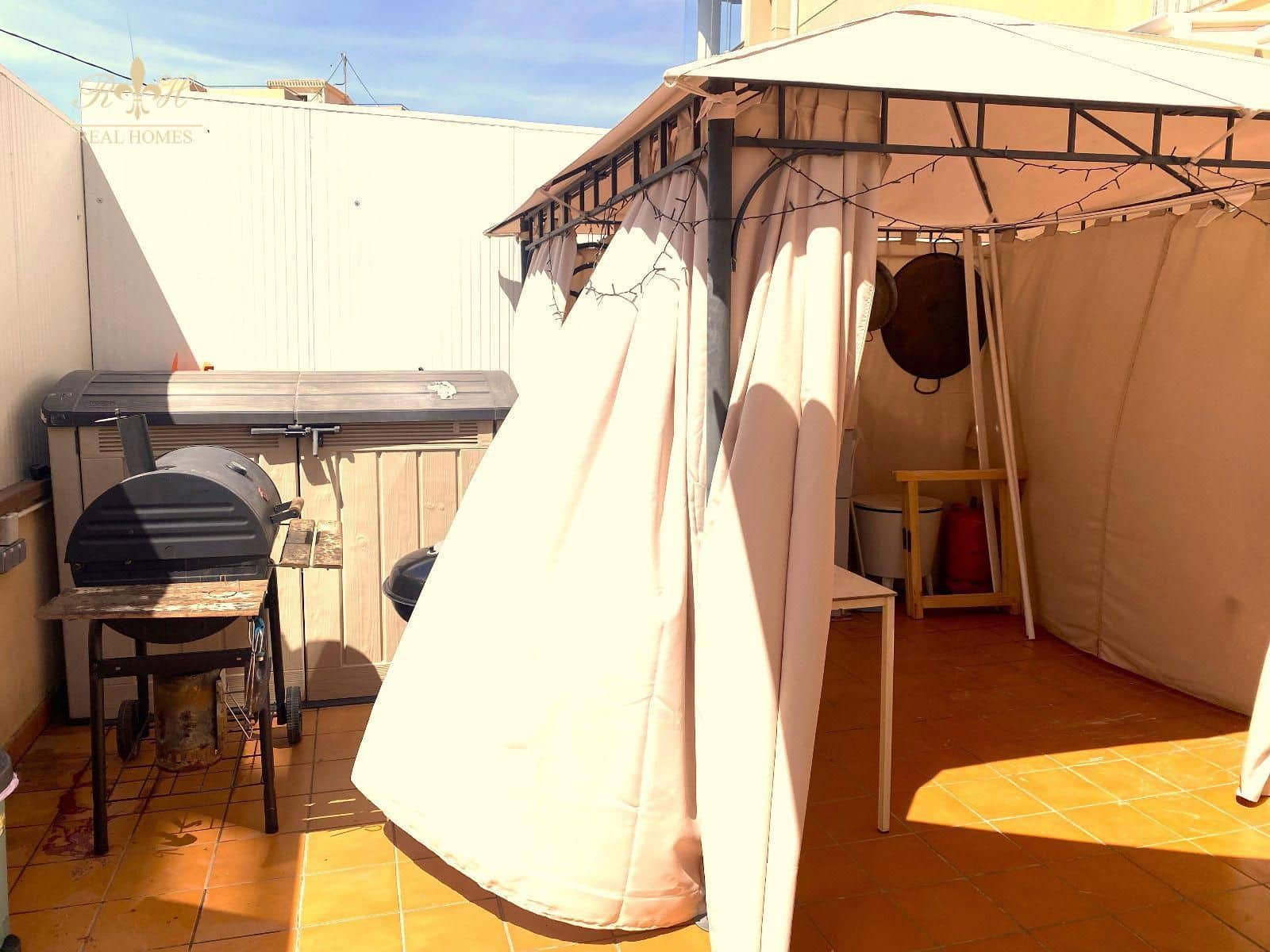 2 quarto Apartamento para arrendar em Albir com piscina - 1 500 € (Ref: 8499174)