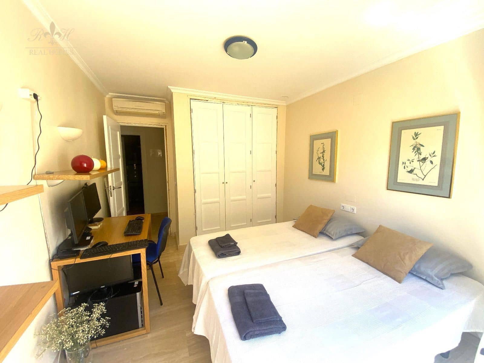 2 quarto Apartamento para arrendar em Albir com piscina - 1 500 € (Ref: 8499174)