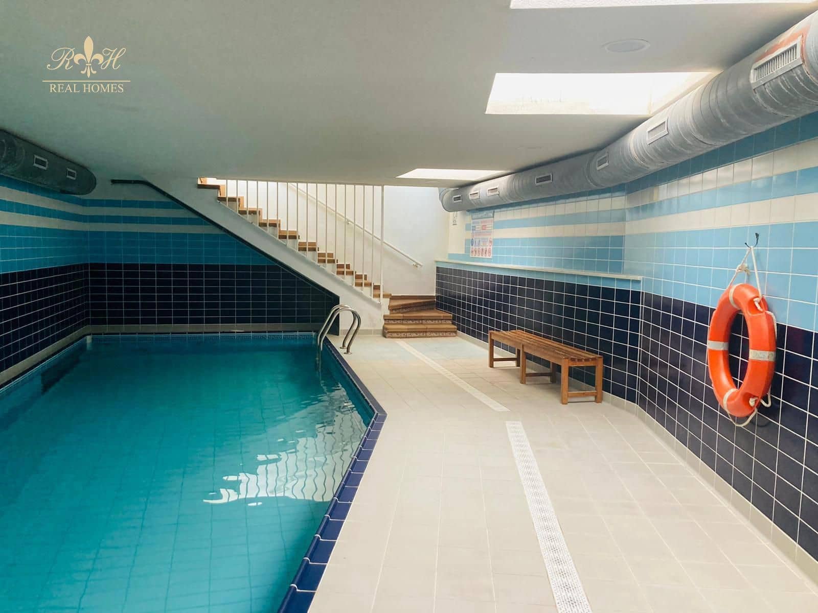 2 quarto Apartamento para arrendar em Albir com piscina - 1 500 € (Ref: 8499174)