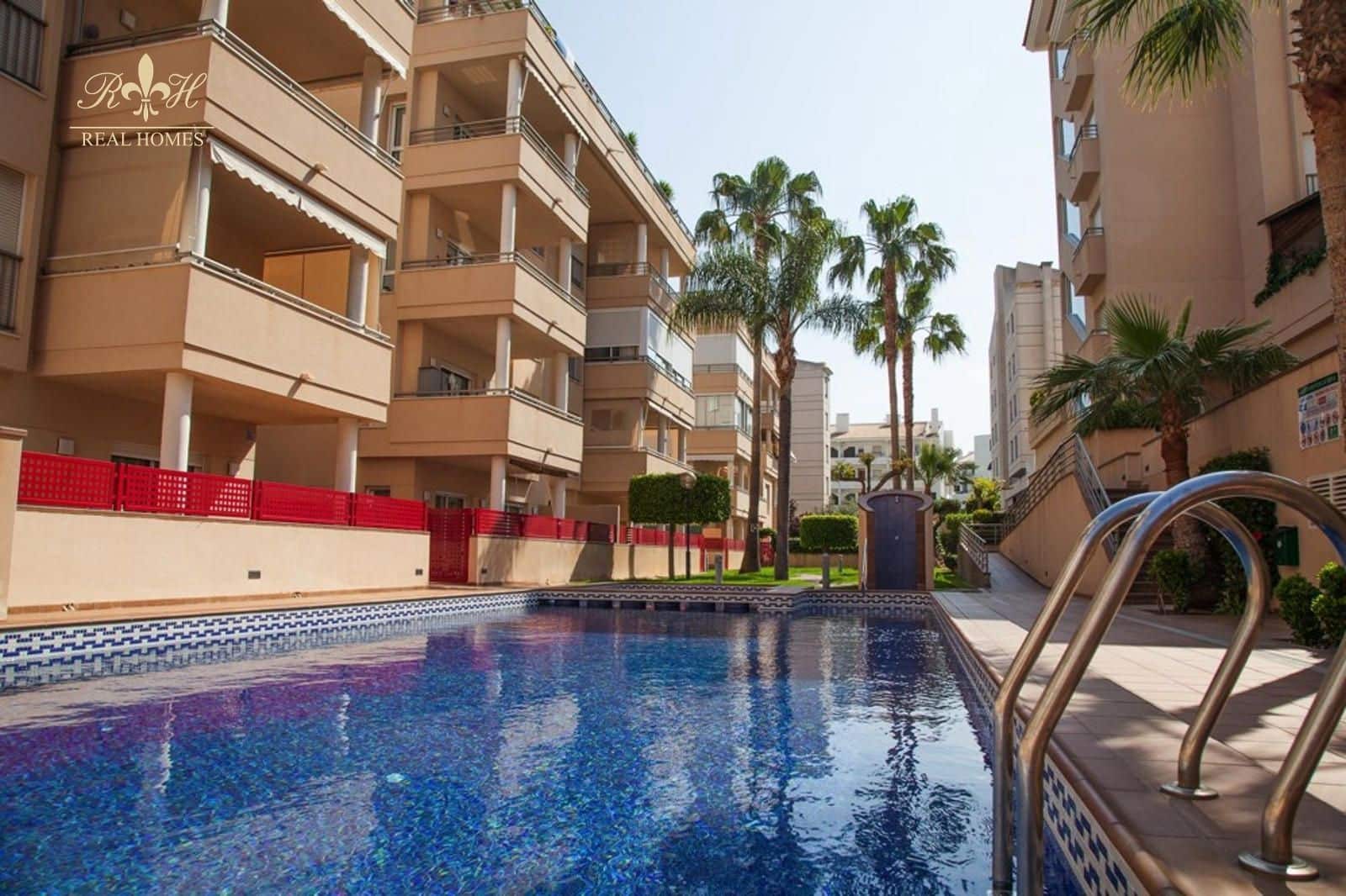 2 quarto Apartamento para arrendar em Albir com piscina - 1 500 € (Ref: 8499174)