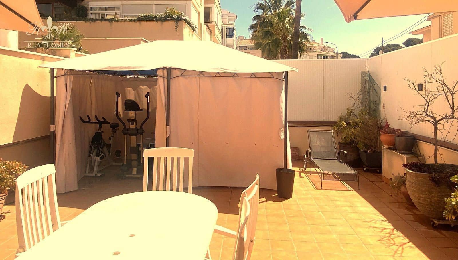 2 quarto Apartamento para arrendar em Albir com piscina - 1 500 € (Ref: 8499174)