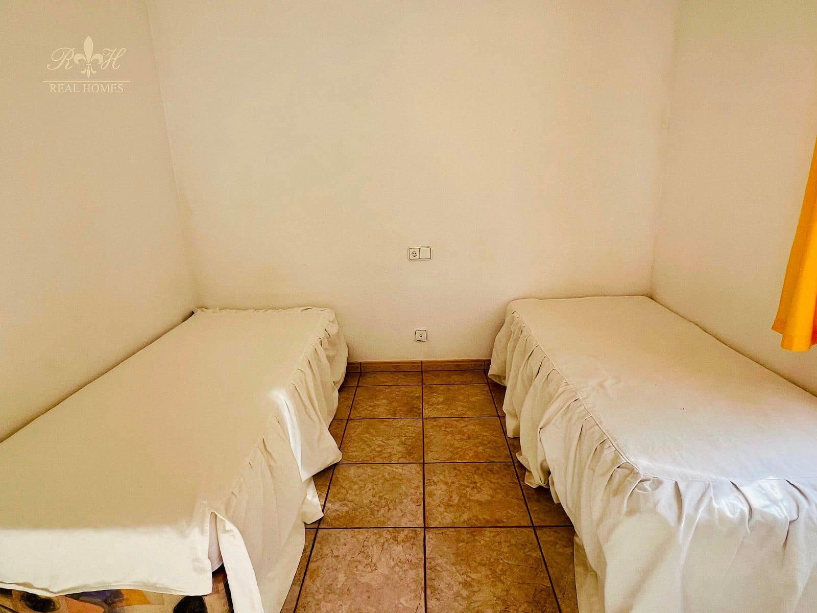 3 makuuhuone Huvila myytävänä paikassa Albir mukana uima-altaan 
autotalli - 479 000 € (Ref: 8566862)