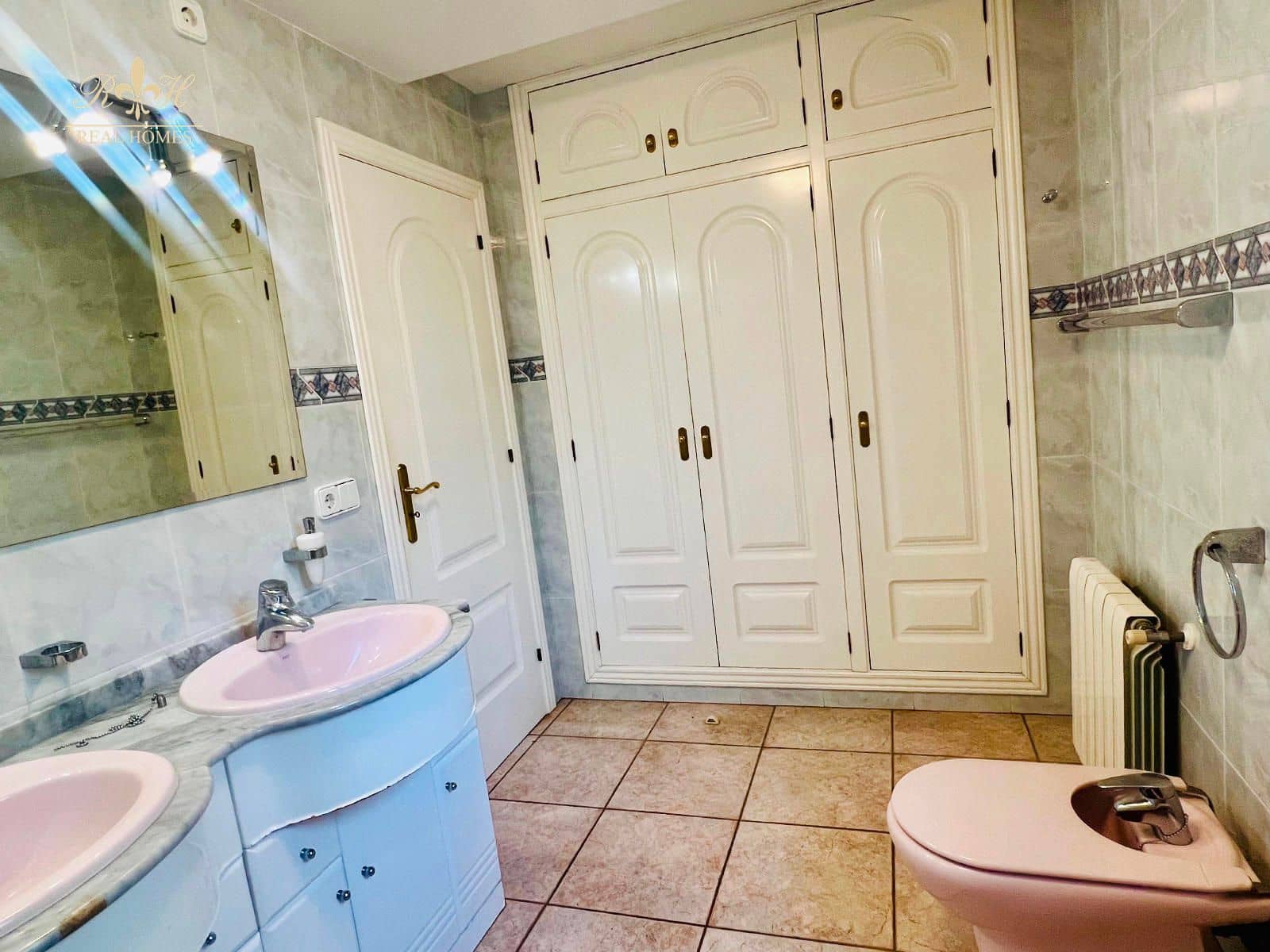 3 makuuhuone Huvila myytävänä paikassa Albir mukana uima-altaan 
autotalli - 479 000 € (Ref: 8566862)