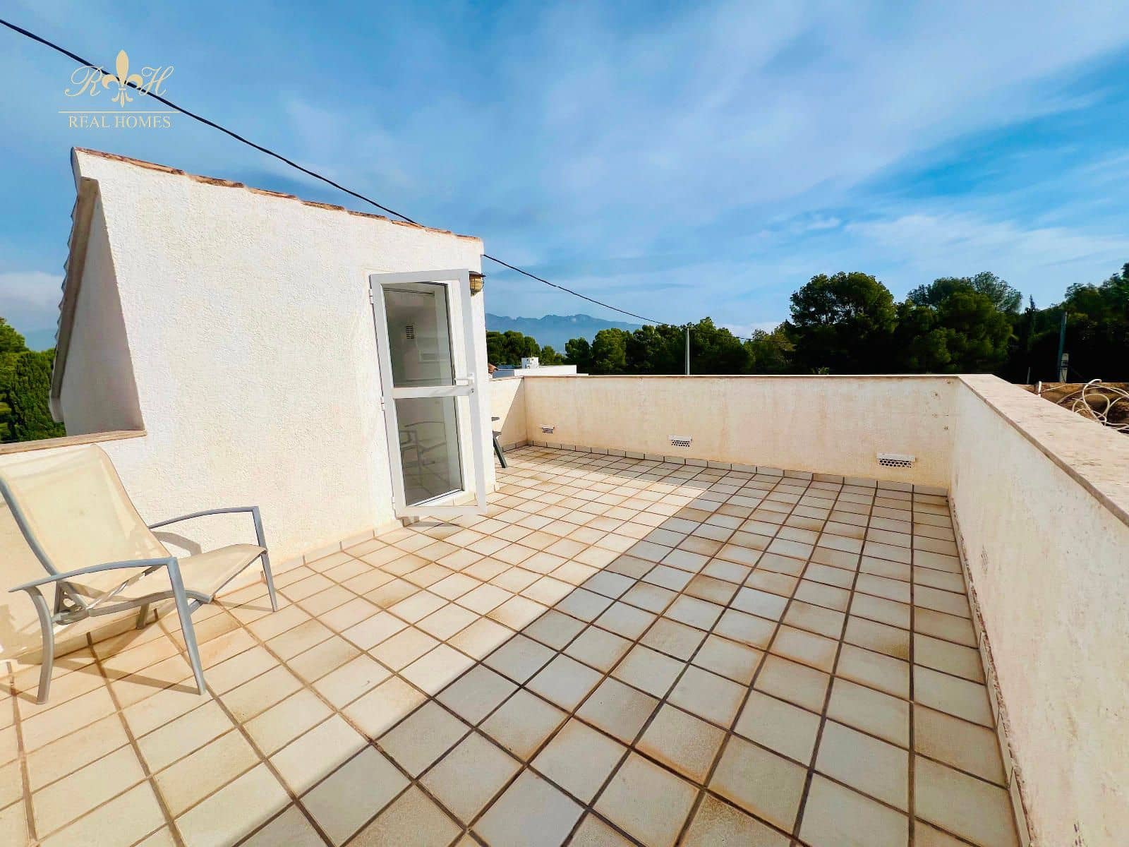 3 makuuhuone Huvila myytävänä paikassa Albir mukana uima-altaan 
autotalli - 479 000 € (Ref: 8566862)