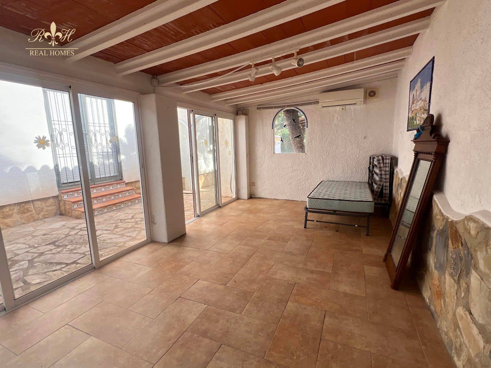 3 makuuhuone Huvila myytävänä paikassa Albir mukana uima-altaan 
autotalli - 479 000 € (Ref: 8566862)