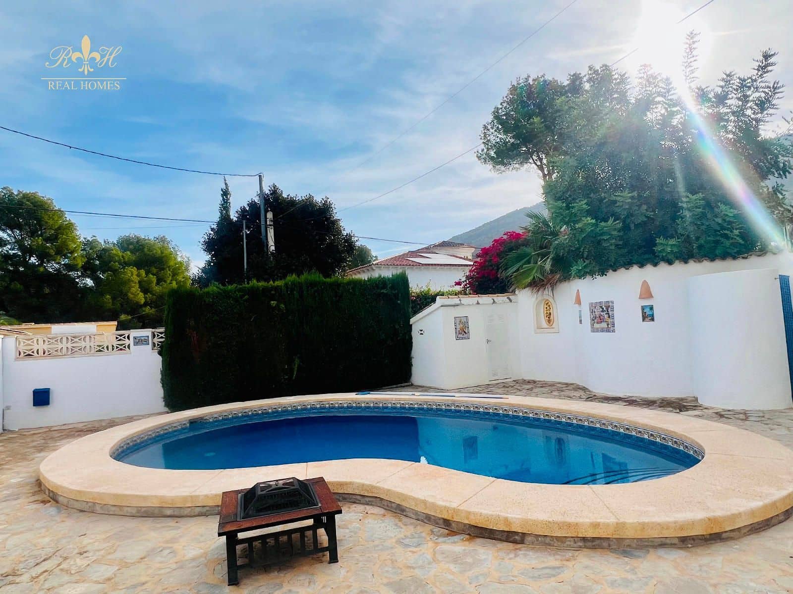 3 makuuhuone Huvila myytävänä paikassa Albir mukana uima-altaan 
autotalli - 479 000 € (Ref: 8566862)