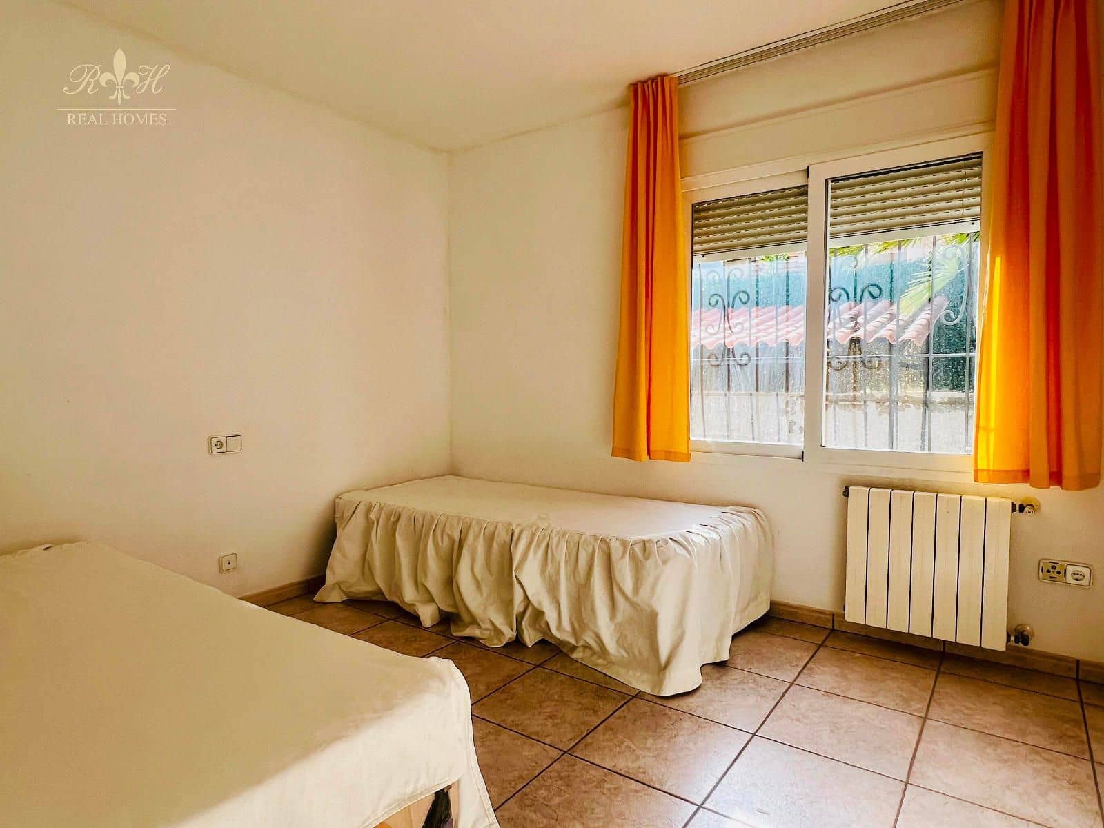 3 makuuhuone Huvila myytävänä paikassa Albir mukana uima-altaan 
autotalli - 479 000 € (Ref: 8566862)