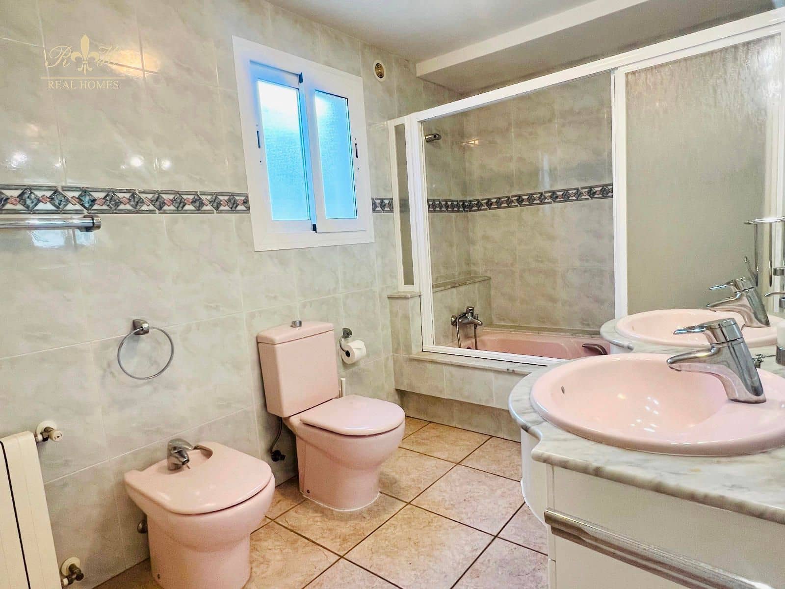 3 makuuhuone Huvila myytävänä paikassa Albir mukana uima-altaan 
autotalli - 479 000 € (Ref: 8566862)