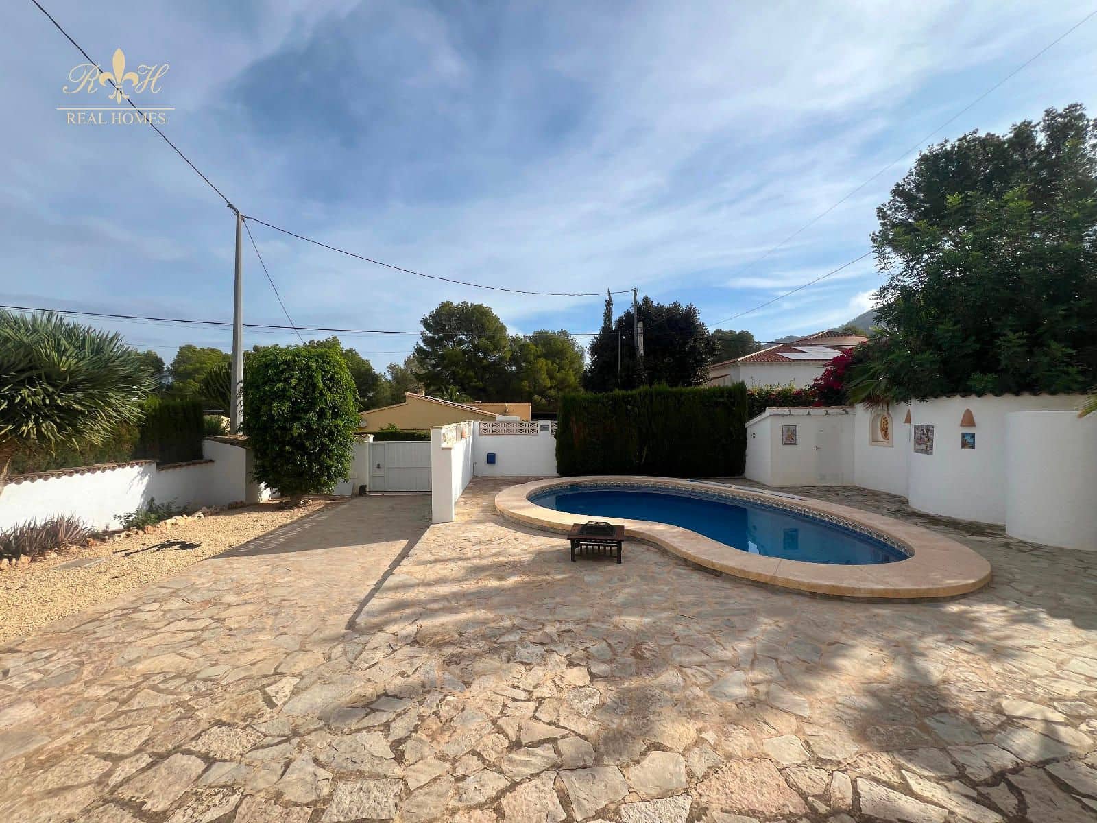 3 makuuhuone Huvila myytävänä paikassa Albir mukana uima-altaan 
autotalli - 479 000 € (Ref: 8566862)