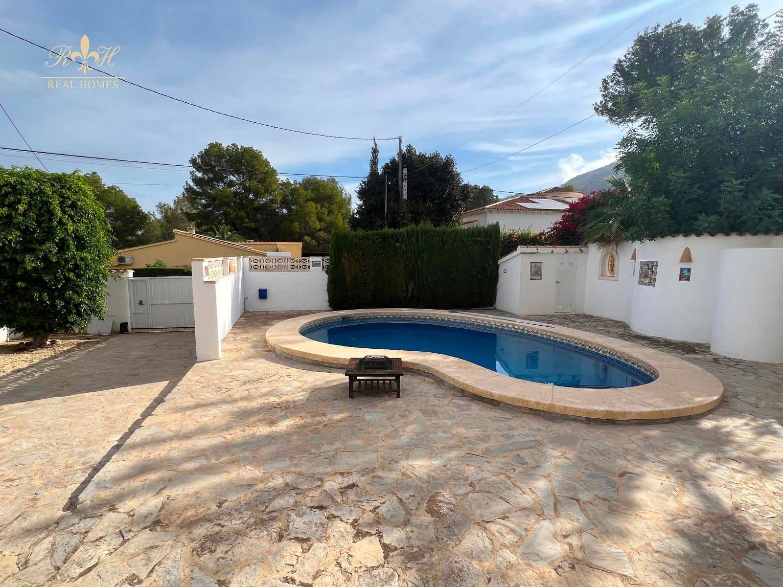 3 makuuhuone Huvila myytävänä paikassa Albir mukana uima-altaan 
autotalli - 479 000 € (Ref: 8566862)