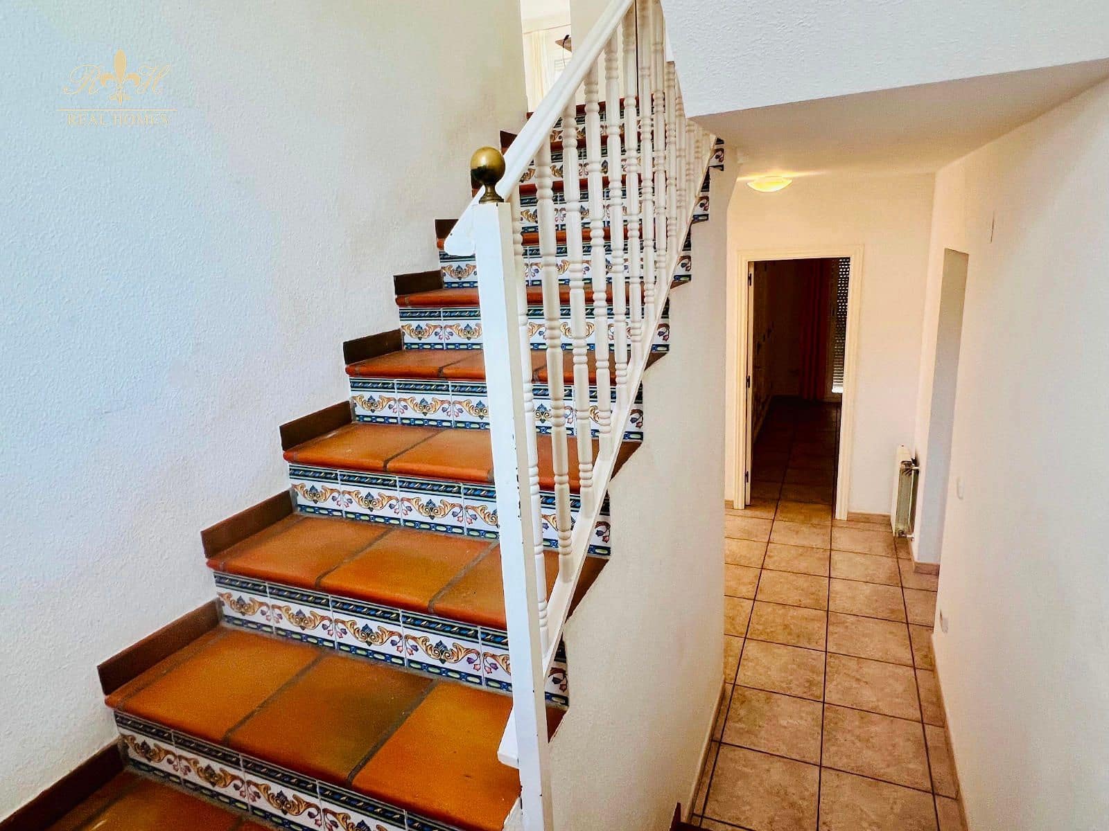 3 makuuhuone Huvila myytävänä paikassa Albir mukana uima-altaan 
autotalli - 479 000 € (Ref: 8566862)