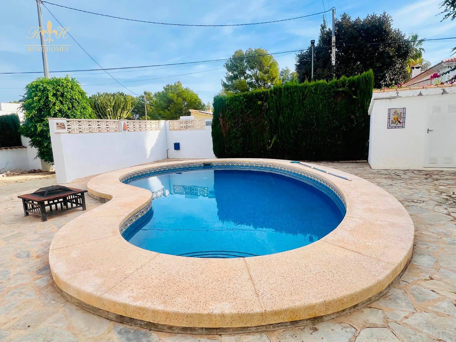 3 makuuhuone Huvila myytävänä paikassa Albir mukana uima-altaan 
autotalli - 479 000 € (Ref: 8566862)